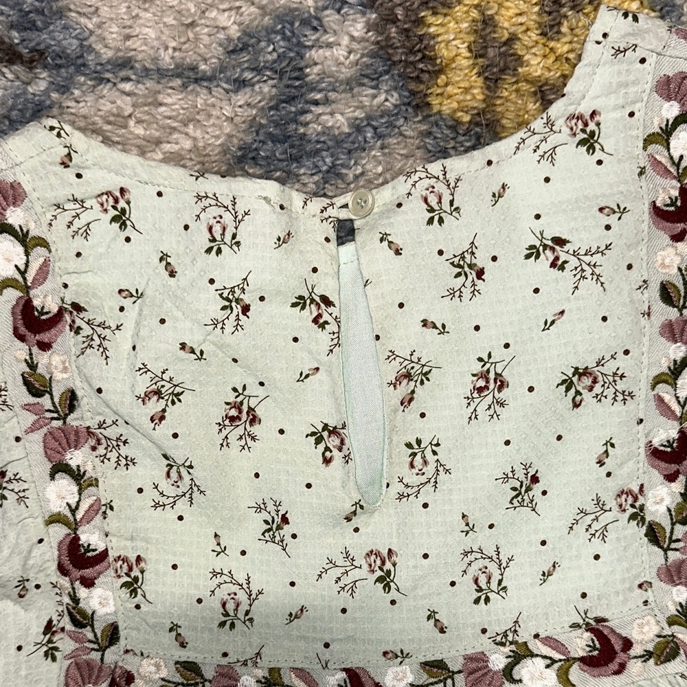 In Bloom Light Green Blouse with Floral Accents NWOT - Picture 10 of 10